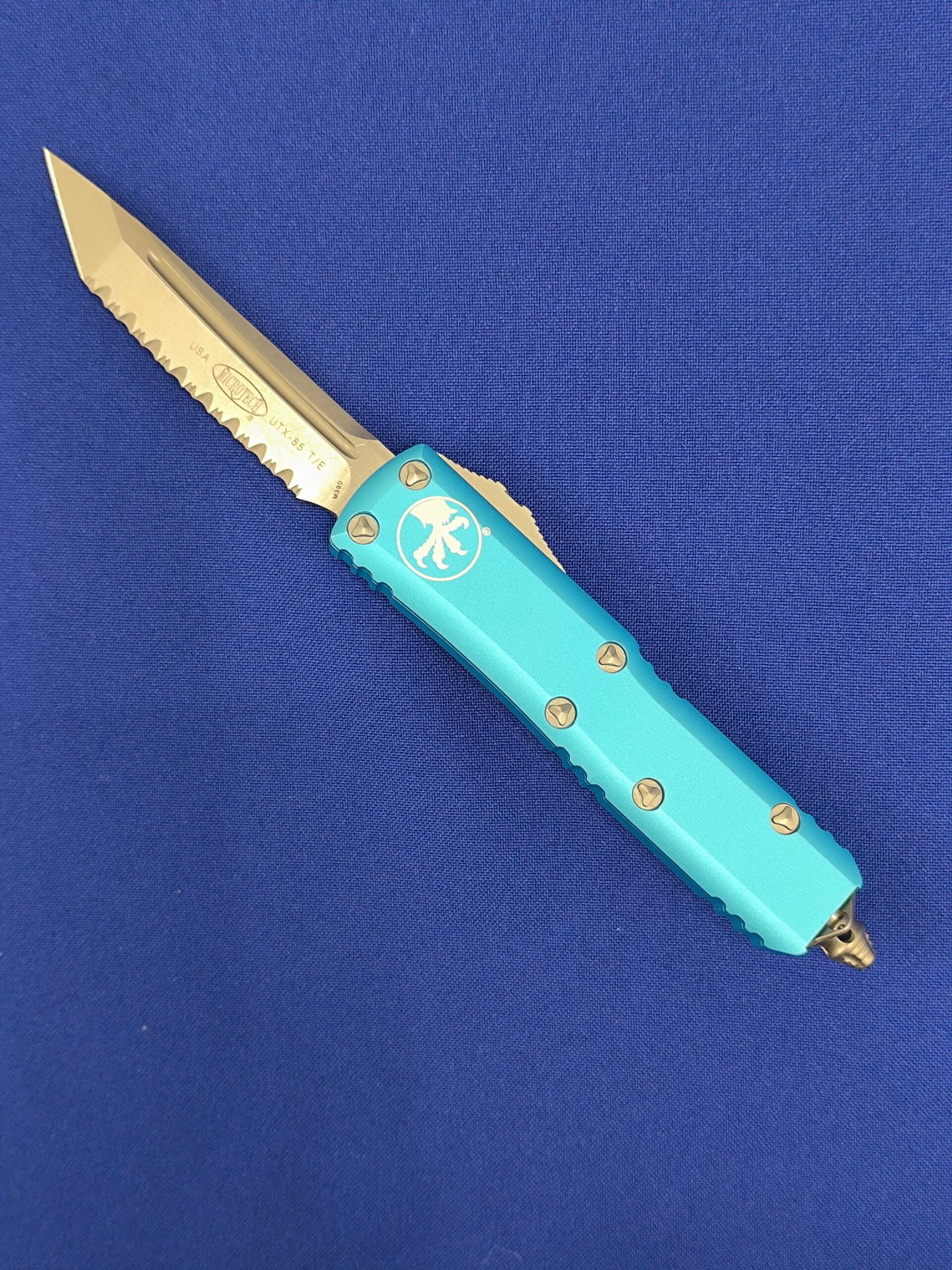 Фронтальный нож Microtech UTX-85 T/E Turguoise 233-12 TQ, сталь M390