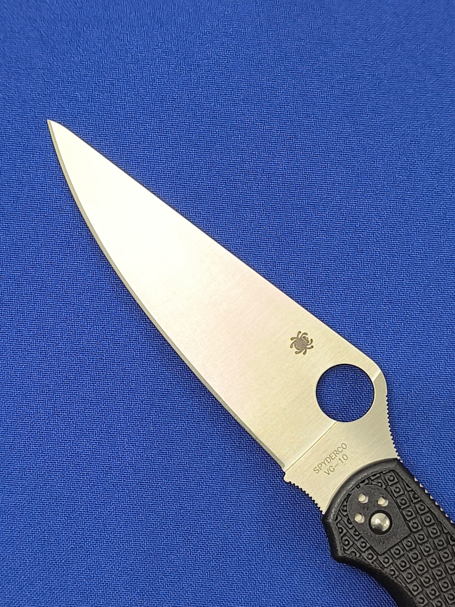 Складной нож Spyderco C07 PBK4, POLICE 4 BK FRN, сталь VG-10
