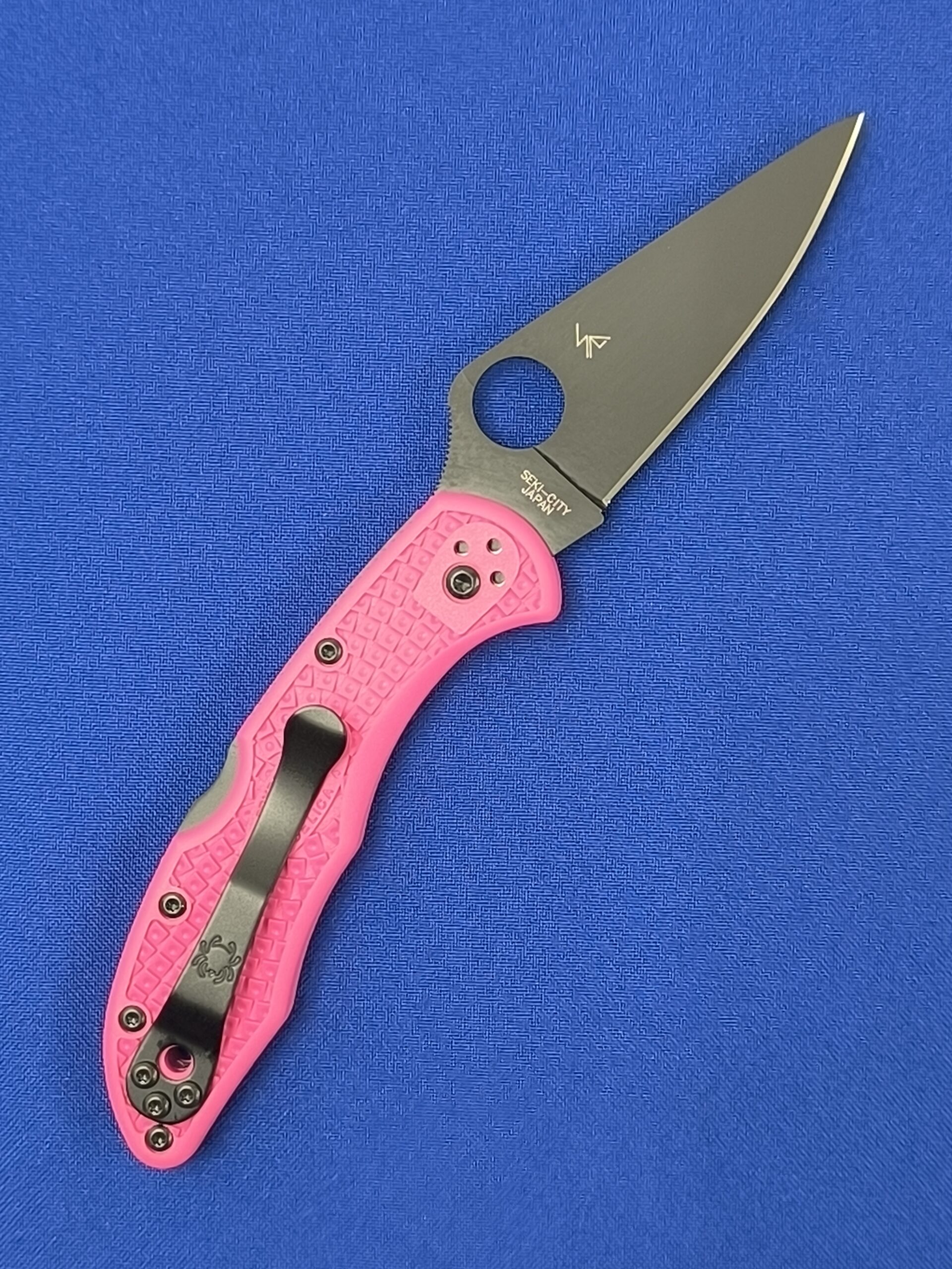 Складной нож Spyderco C11 FPPNS30VBK, DELICA 4 PN FRN BK, сталь S-30V